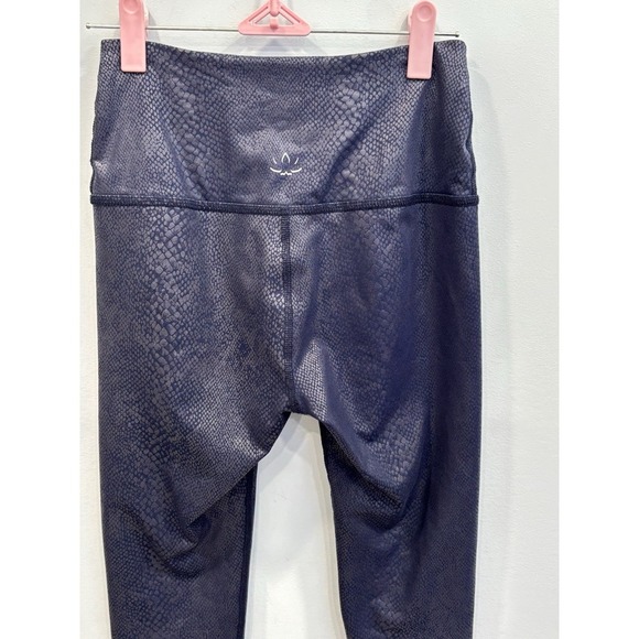 Beyond Yoga Viper High Waisted Midi Legging Size S Navy Blue Snake Print Workout - Picture 6 of 11